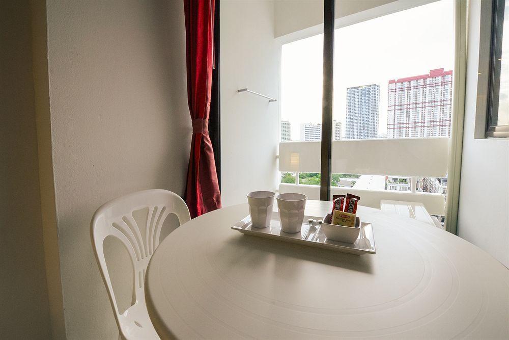 A-2 House Hostel Банкок Екстериор снимка